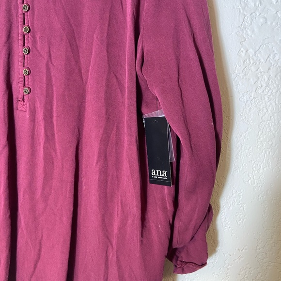 NWT ana tunic - Picture 2 of 5